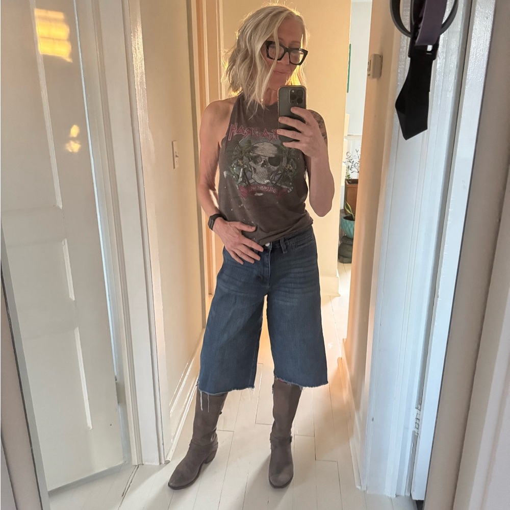 OAT 8 29 Distressed Frayed Jeans Gauchos